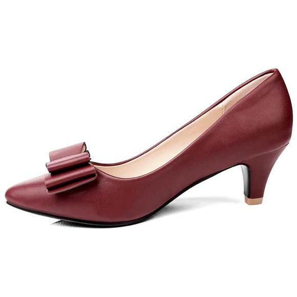 Red Short Heel Pumps👠 - Picture 2 of 8